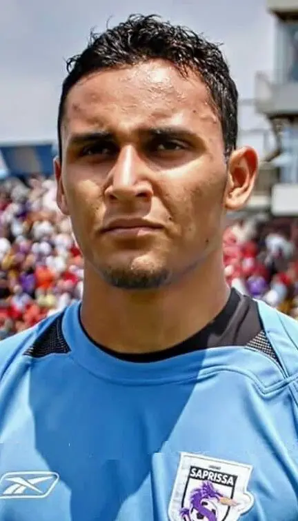Keylor Navas en sus inicios con Saprissa